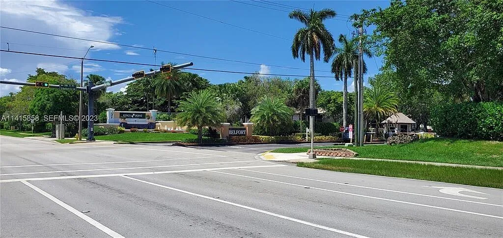 2 bed, 2.0 bath, 827 sqft, $1,975 — Photo 1