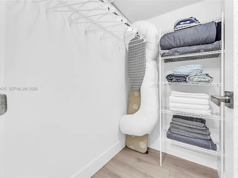 300 Bayview Dr #214 — Photo 27