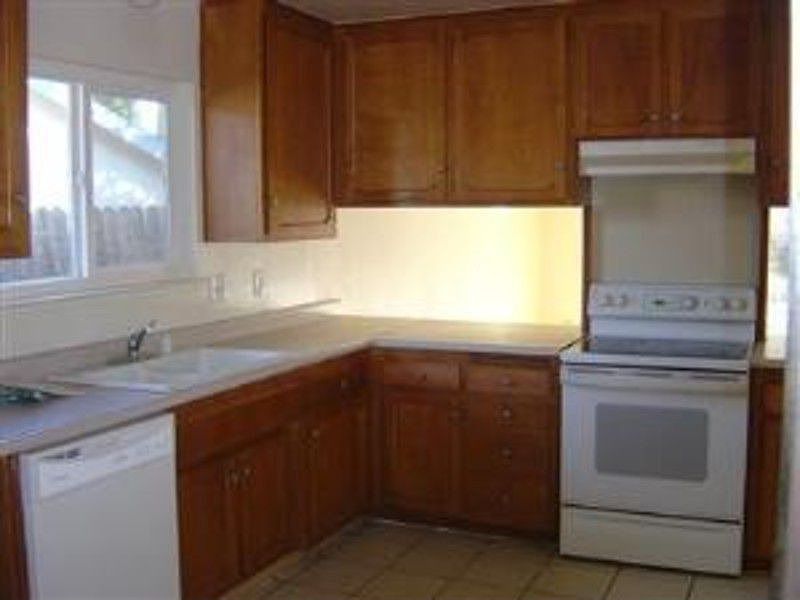 1st image of 6904 Ellsworth Cir