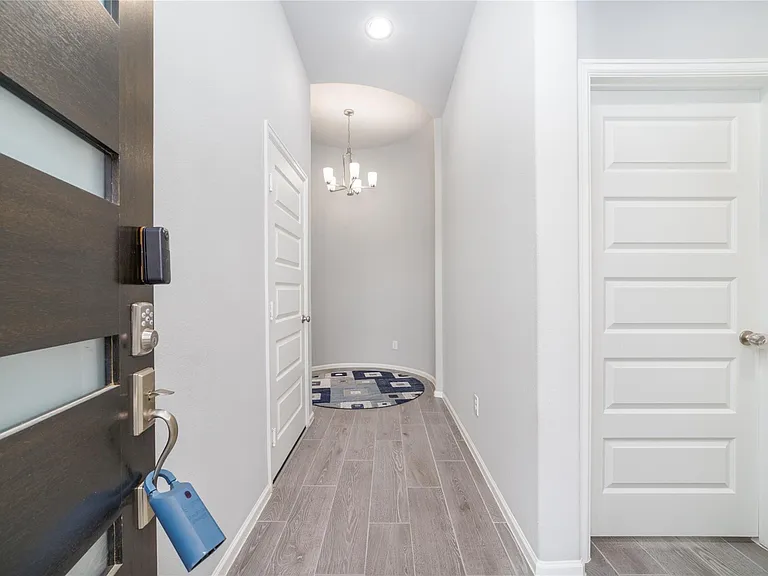 10443 Cecilia Star Ln — Photo 5