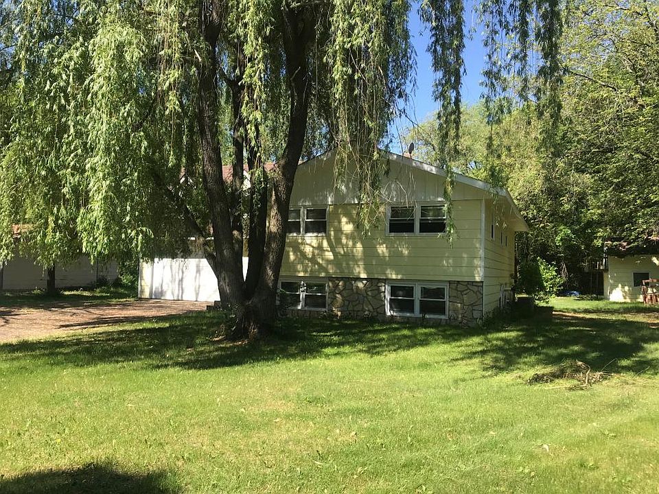 1st image of 23048 Butterfield Dr NW