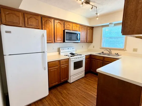 137 Spring Ct Suite 139, Versailles, KY 40383