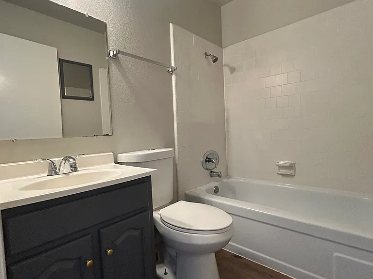 189 W Santa Ana Ave #F — Photo 8