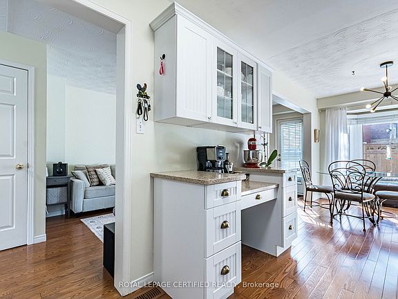 5th image of 255 Mount Albion Rd #7