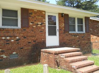4919 Fieldcrest Dr, Fayetteville, NC 28303