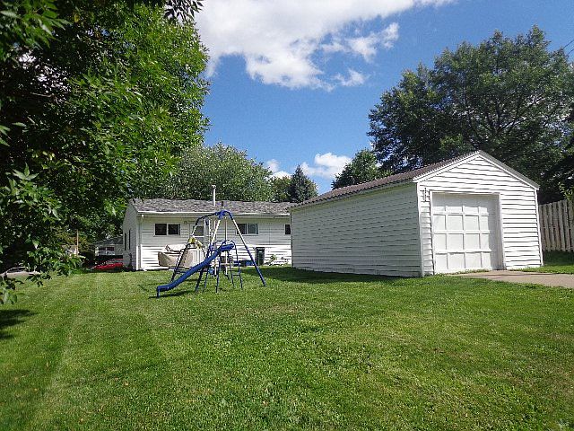2nd image of 2868 Northaven Rd