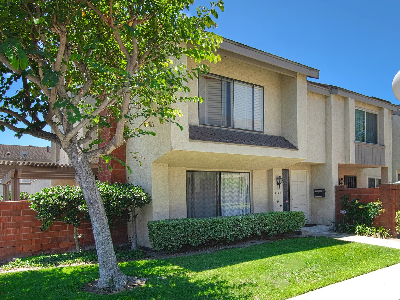2120 S June Pl — Photo 3