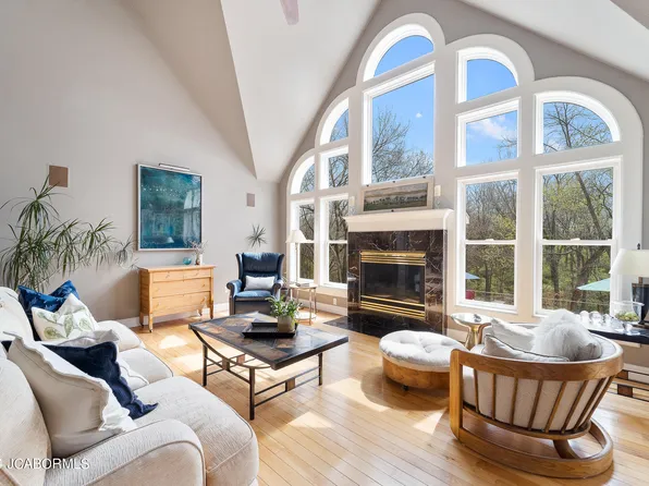 10 Eubank Ct, Columbia, MO 65203