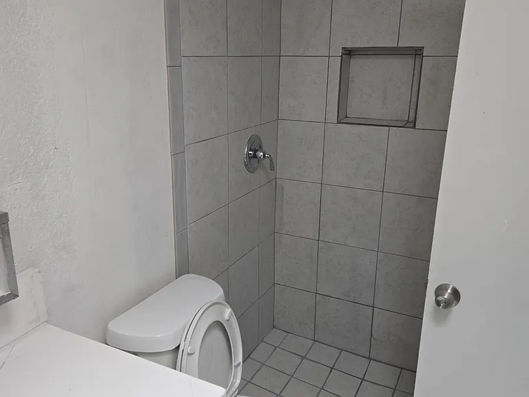 10541 Gran Cima Ln #B — Photo 15