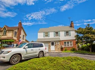 16800 Cryders Ln, Whitestone, NY 11357