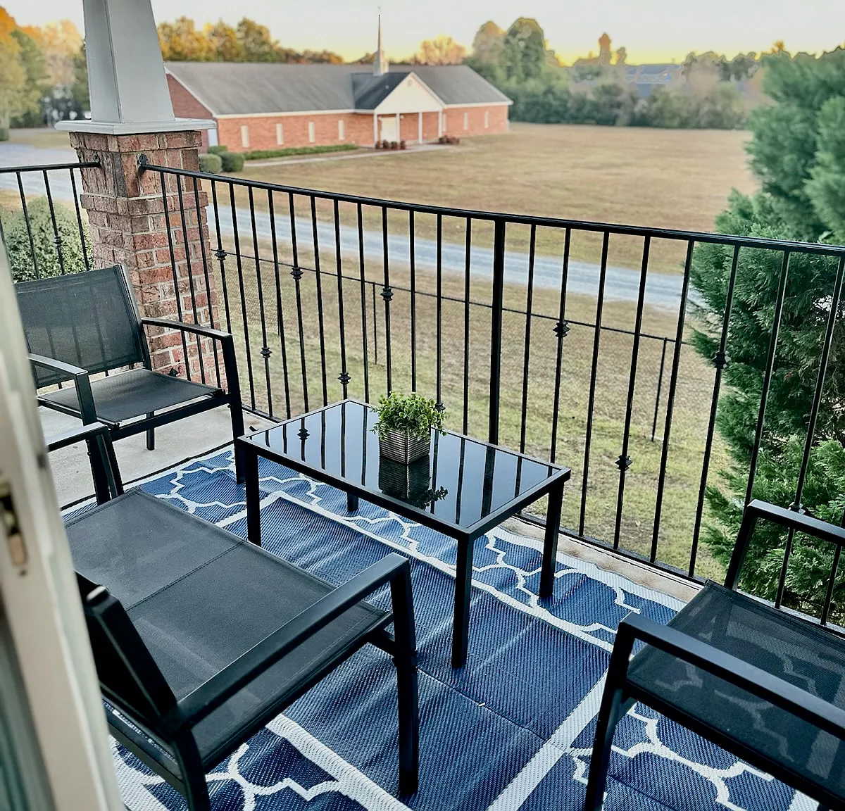 2 bed, 1324 sqft, $2,400 — Photo 4