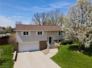 1186 Potomac Dr, Brunswick, OH 44212
