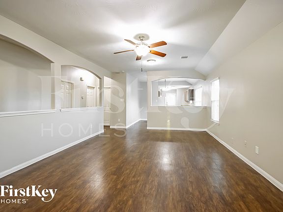 3rd image of 14918 Huntington Willow Ln
