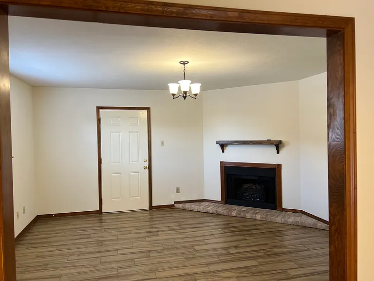 305 W Esplanade Ave #A — Photo 14