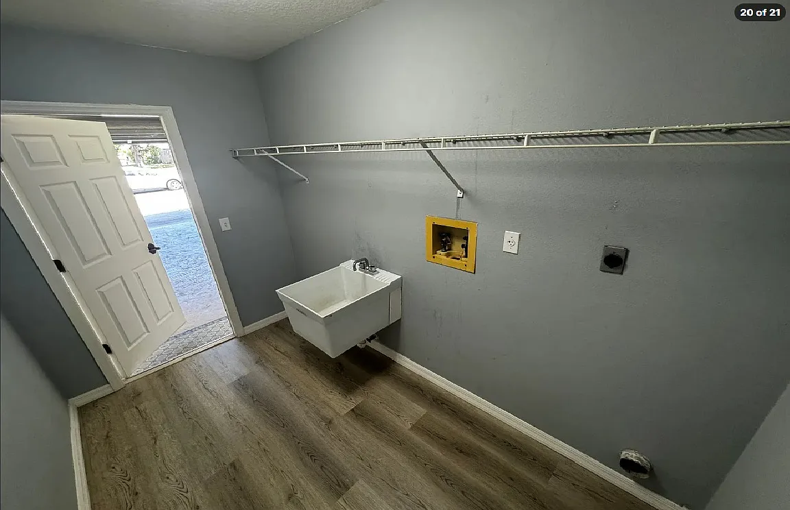 3 bed, 1716 sqft, $2,500 — Photo 2
