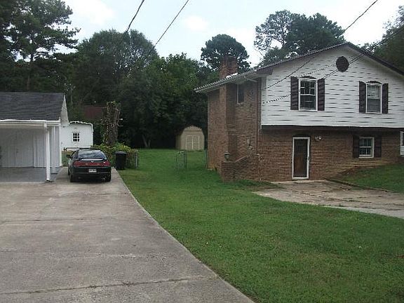 3rd image of 805 Barnesdale Dr