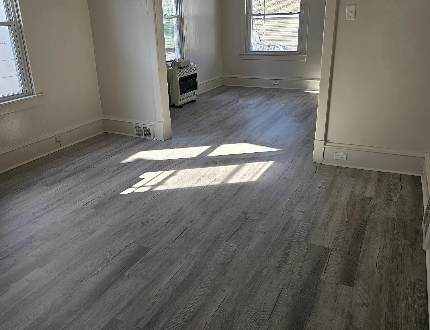 3 bed, 1200 sqft, $1,500 — Photo 2