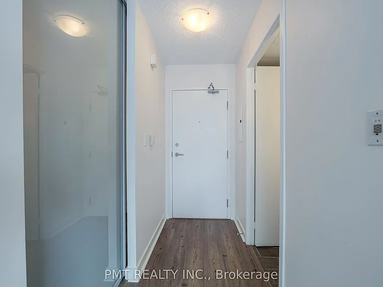 4K Spadina Ave #1721 — Photo 2