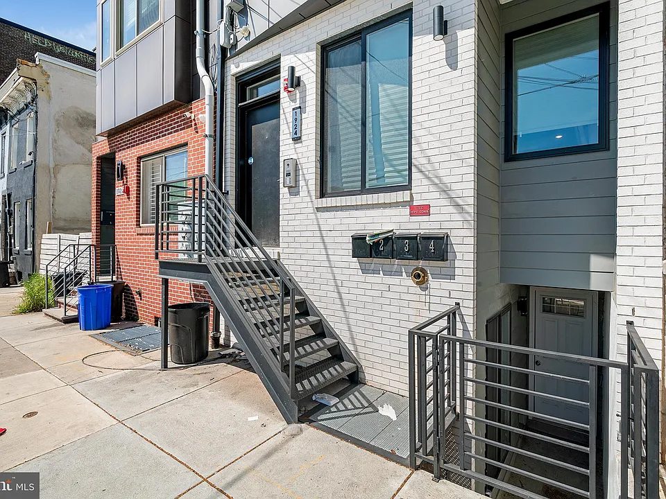 1924 N 6th St #1