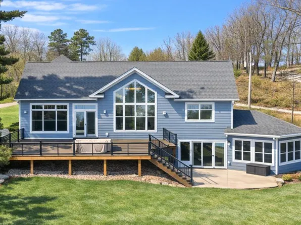 4691 Lakeview Dr, Cushing, MN 56443