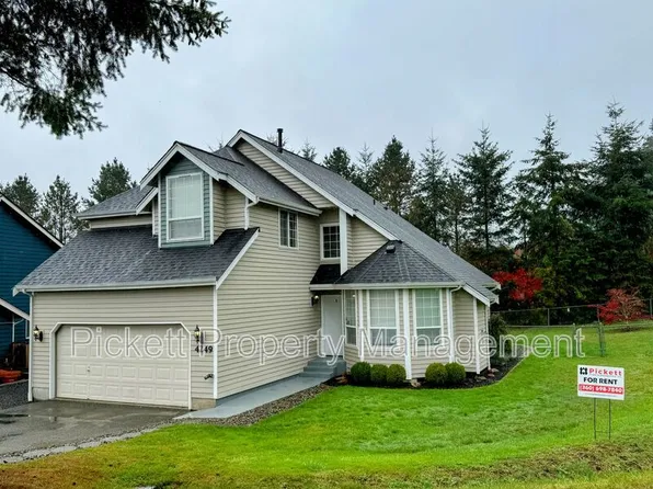 4249 SE Fairway Cir, Pt Orchard, WA 98367