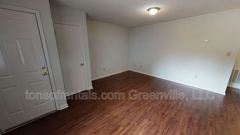 Building Photo - 14 Melissa Ct #B