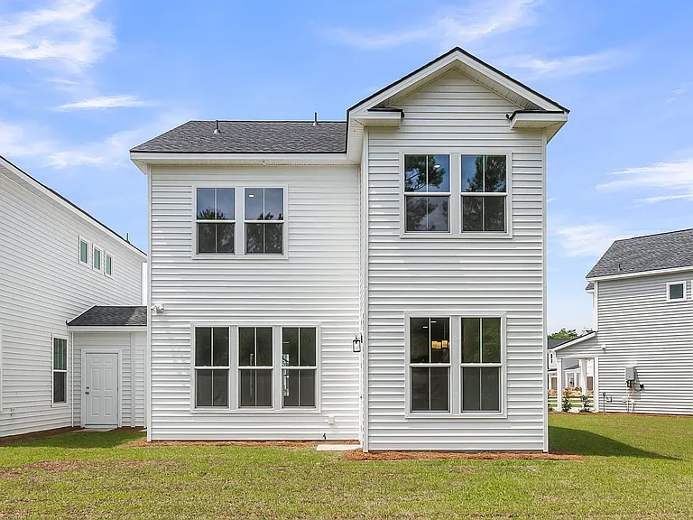 335 Chapman Cir — Photo 41