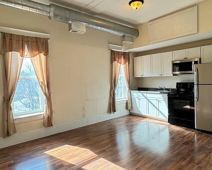 605 Bluff St #320 — Photo 2