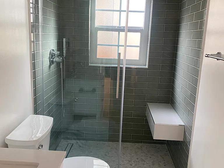 2410 Palm Dr #C — Photo 22