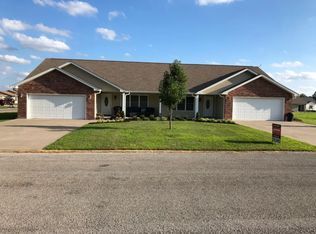1210 Stonington Dr, Herrin, IL 62948