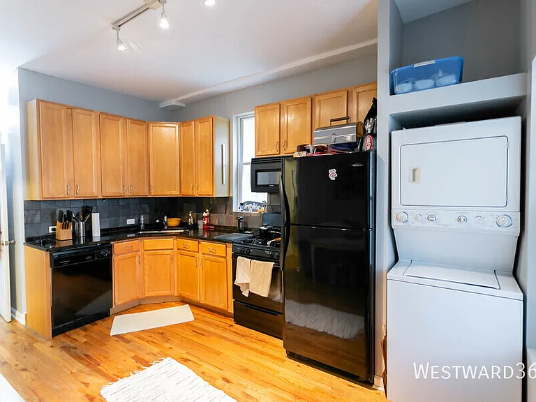 2611 W Cortland St #1 — Photo 8