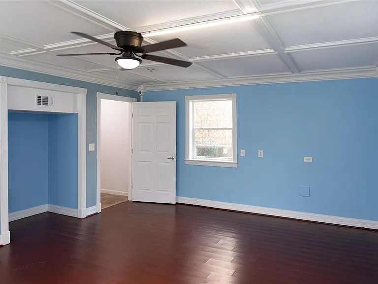 3245 W Highway 6 — Photo 14
