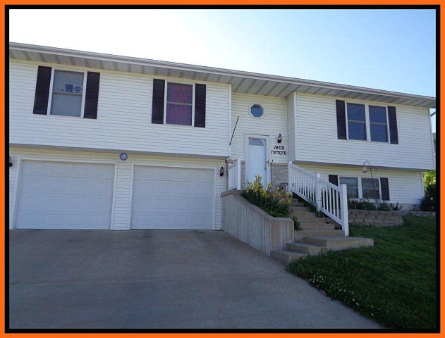 1st image of 1409 Castle Dr
