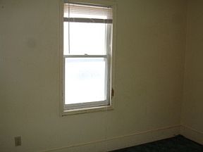 3rd image of 702 Long Lake Ave
