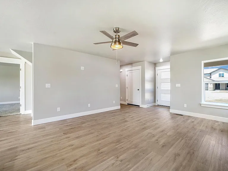 815 Jack Ave — Photo 4