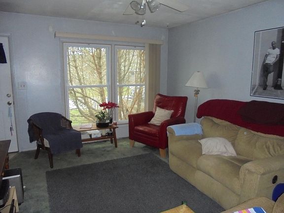 2nd image of 1324 Kenmore Ave