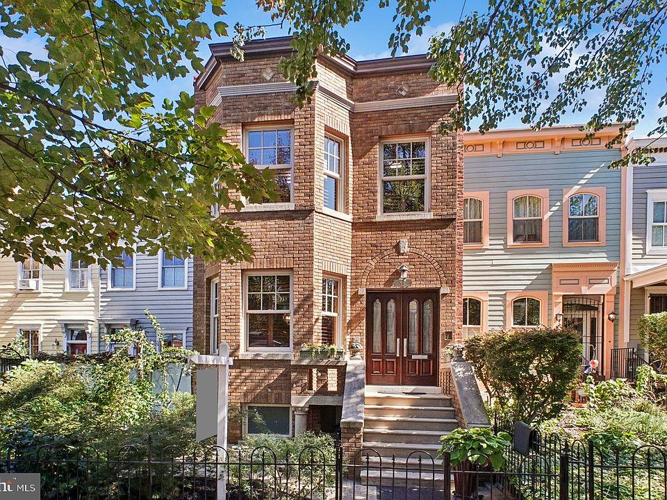 1st image of 511 7th St NE