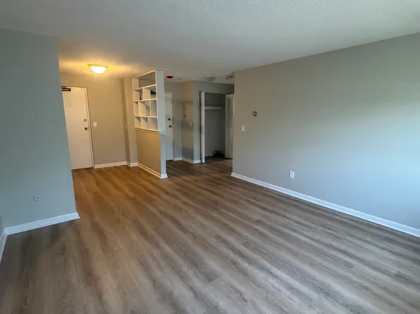 21 Walnut St APT 2, Quincy, MA 02171