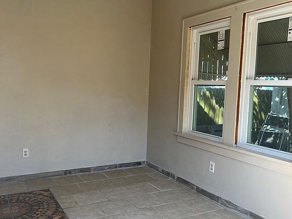 5th image of 520 1/2 Highland St N