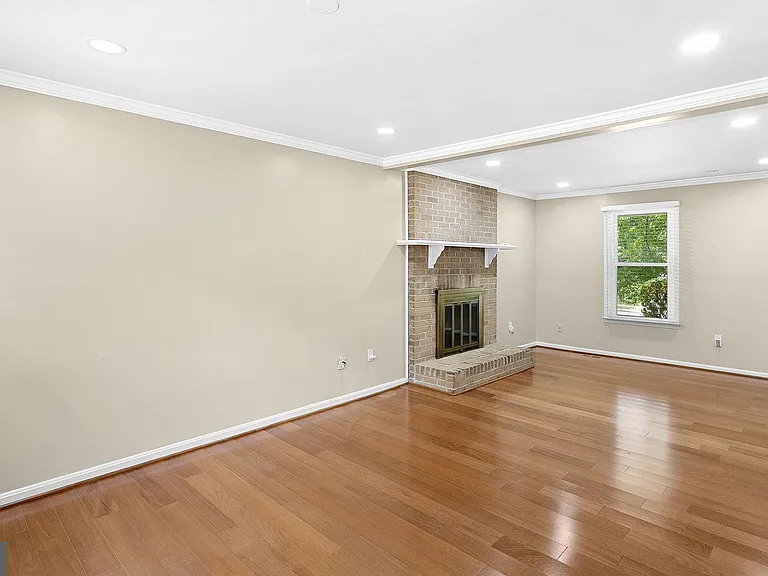 5405 Hampton Forest Way — Photo 9