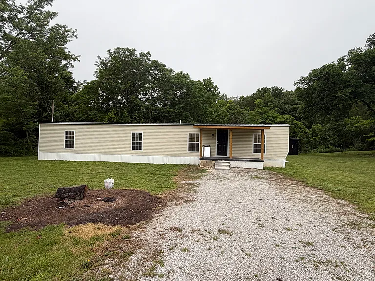 2950 Cedar Grove Rd — Photo 2