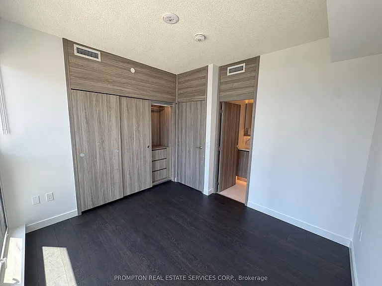 18 Esther Shiner Blvd #1115 — Photo 16