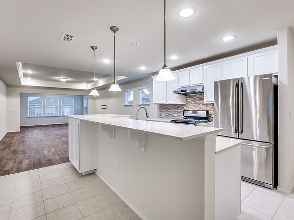 3rd image of 7793 Gulf Walk Rd