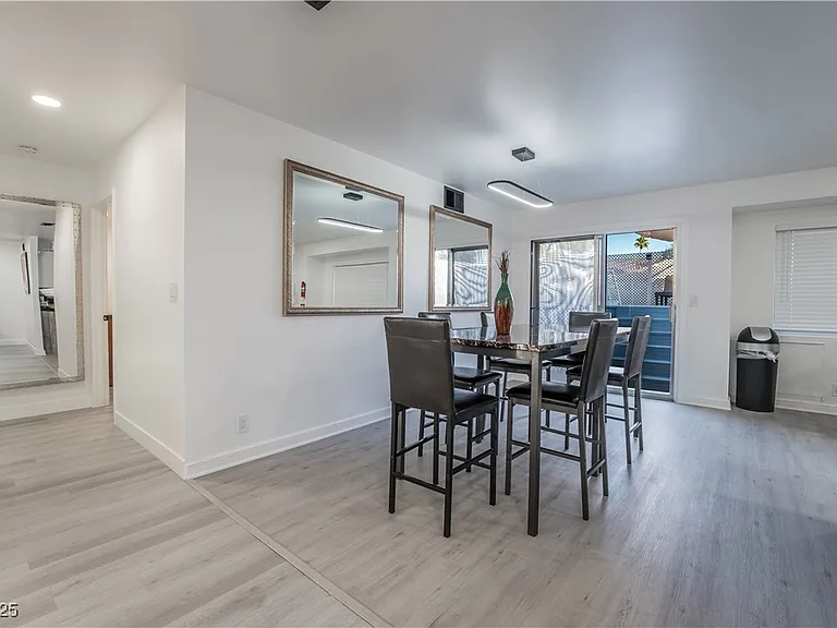 2364 Belvedere Dr — Photo 9