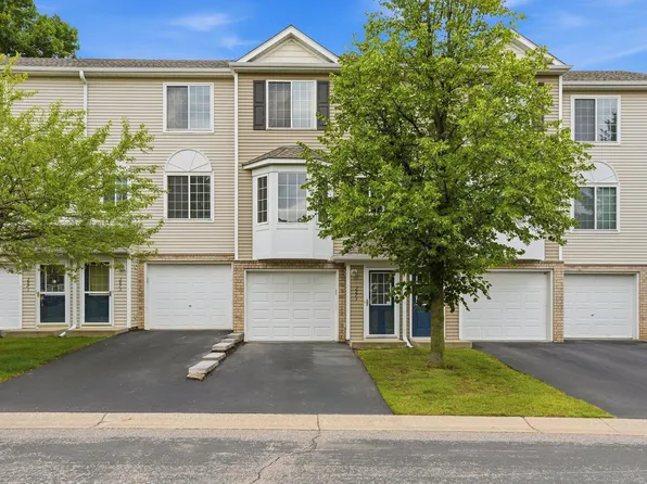 2875 Arboretum Village Trl, Chanhassen, MN 55317