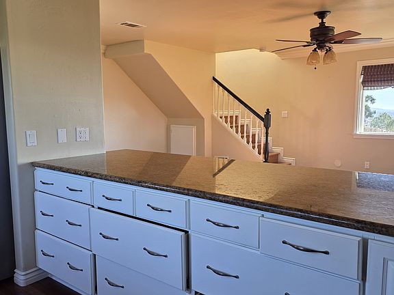 4th image of 6103 Roberts Dr