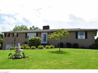 67040 Country Club Rd, Saint Clairsville, OH 43950