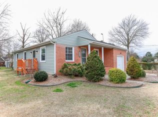 120 Longfellow Dr, Newport News, VA 23602