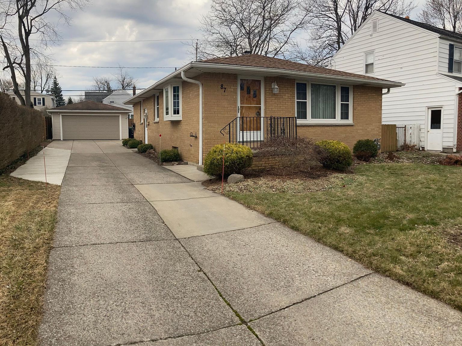 87 Neumann Pkwy Buffalo NY 14223 Zillow