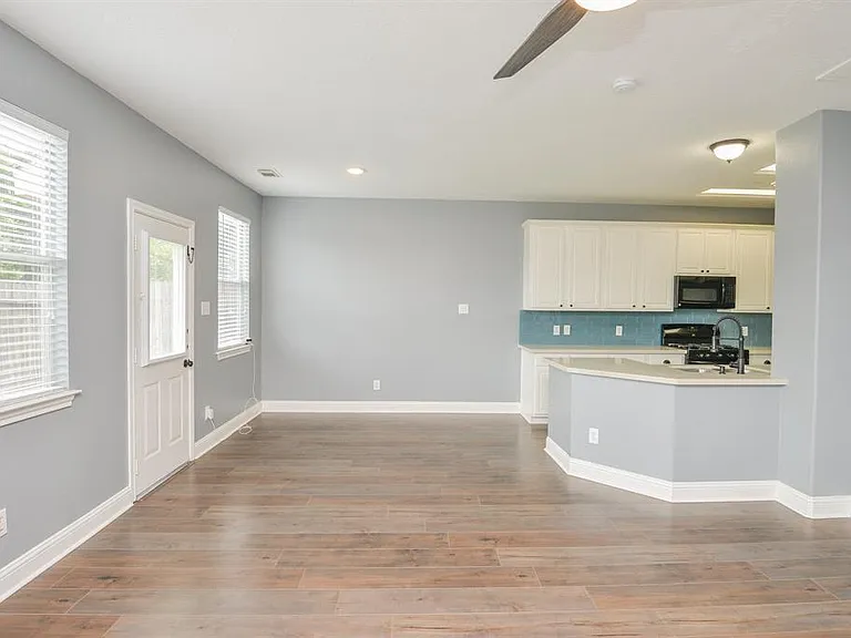 8755 Thistlemoor Ln — Photo 15